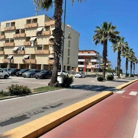 Appartamento La Perla Sul Mare Porto SantʼElpidio Esterno foto